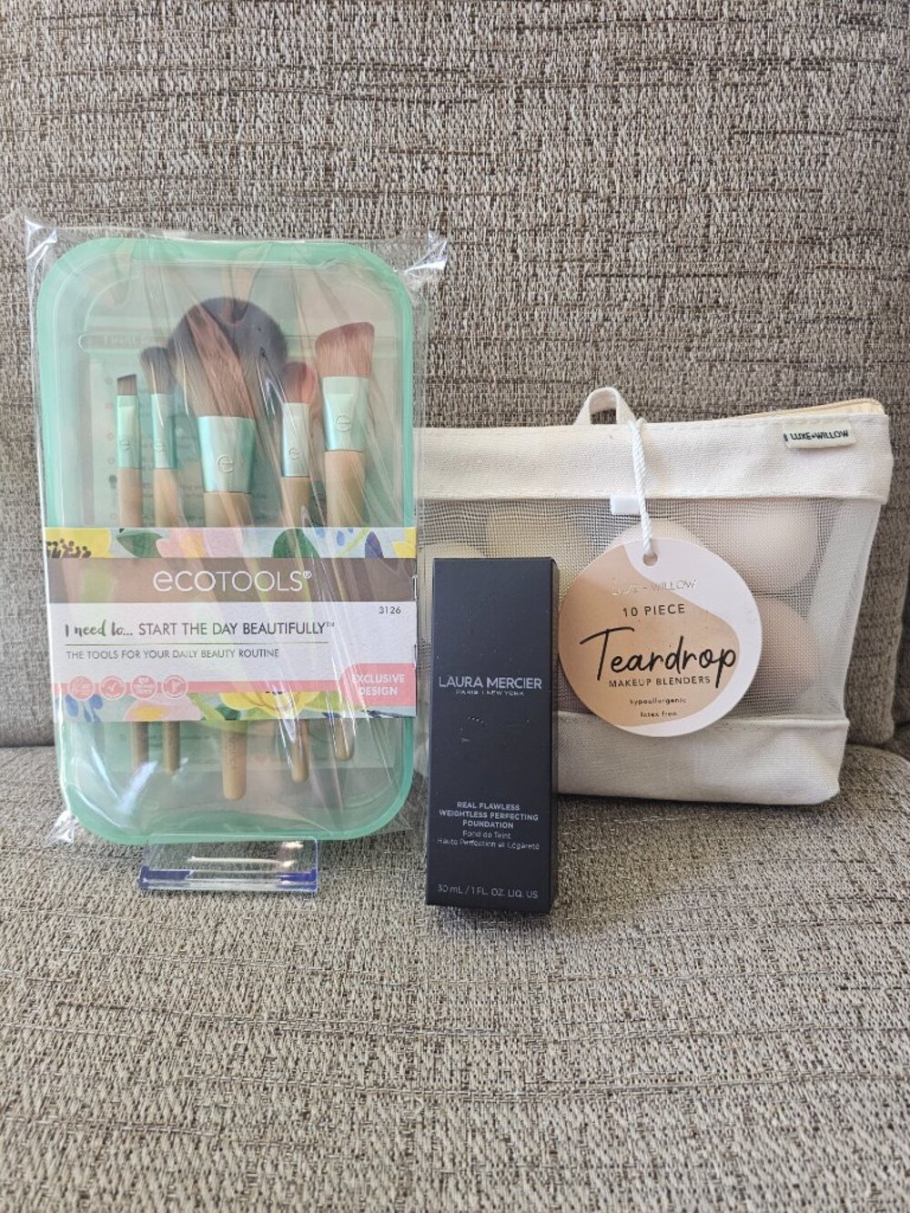 Laura Mercier Foundation Beauty Bundle EcoTools Brush Set Makeup Sponges NWT